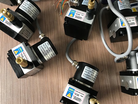 0~10v늉�ݔ�����Kλ�Ƃ�������Μy���É���